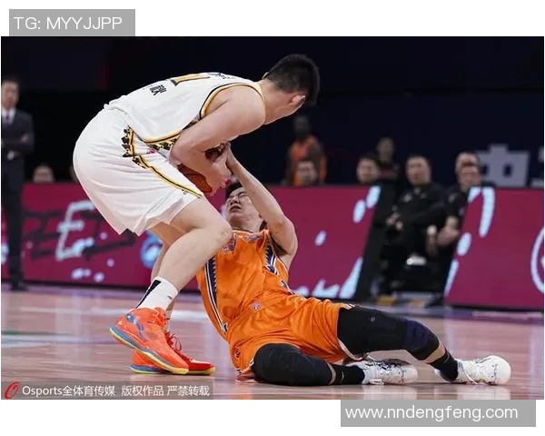 广厦与上海精彩对决录像回放全程回顾与分析